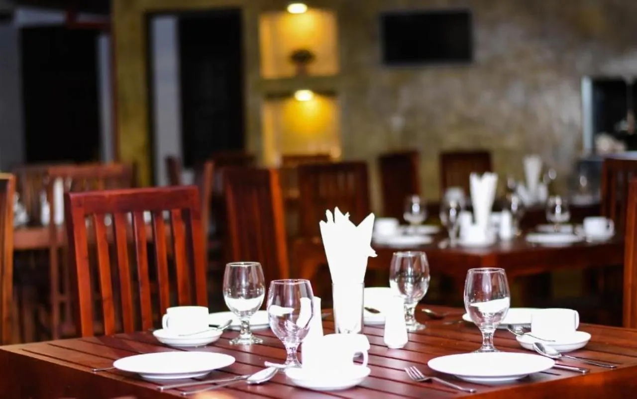 Mamma Raji Hotel - Freedom Paradise Negombo 2*,